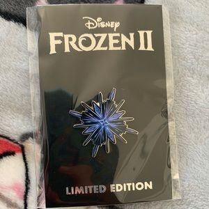 Disney Limited Edition Frozen 2 Snowflake Pin